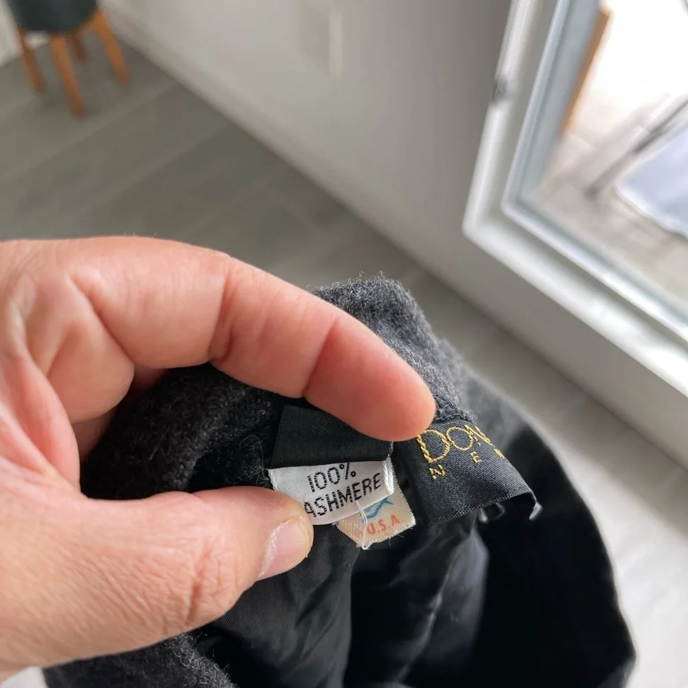 DONNA KARAN NEW YORK High Waist Pintuck 100% Cashmere Pants Size 6 - Picture 9 of 9